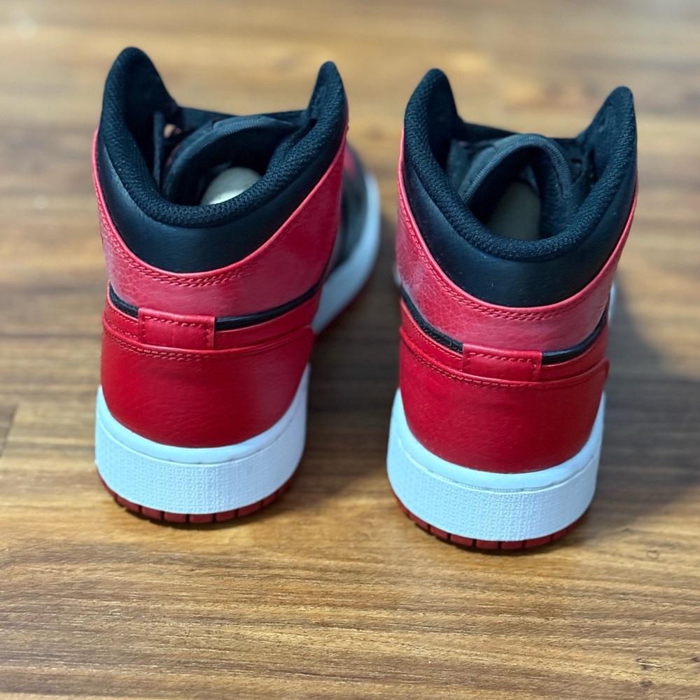 Jordan Sneakers in Red and Black - Picture 3 of 7